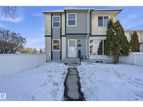 191D HOMESTEAD CR NW Edmonton AB T5A2Y2