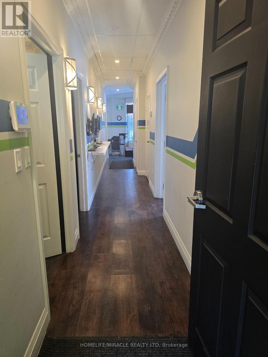 106 - 49 HILLCREST AVENUE