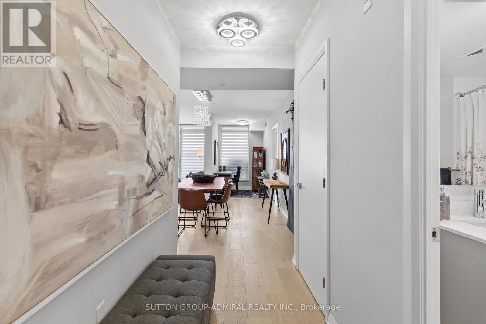 614 - 835 ST CLAIR AVENUE