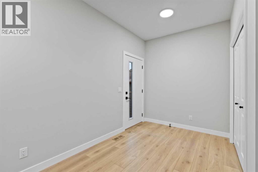 151 Belvedere Crescent SE