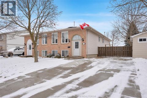 104 Bruinsma AVENUE Wallaceburg ON N8A5G8