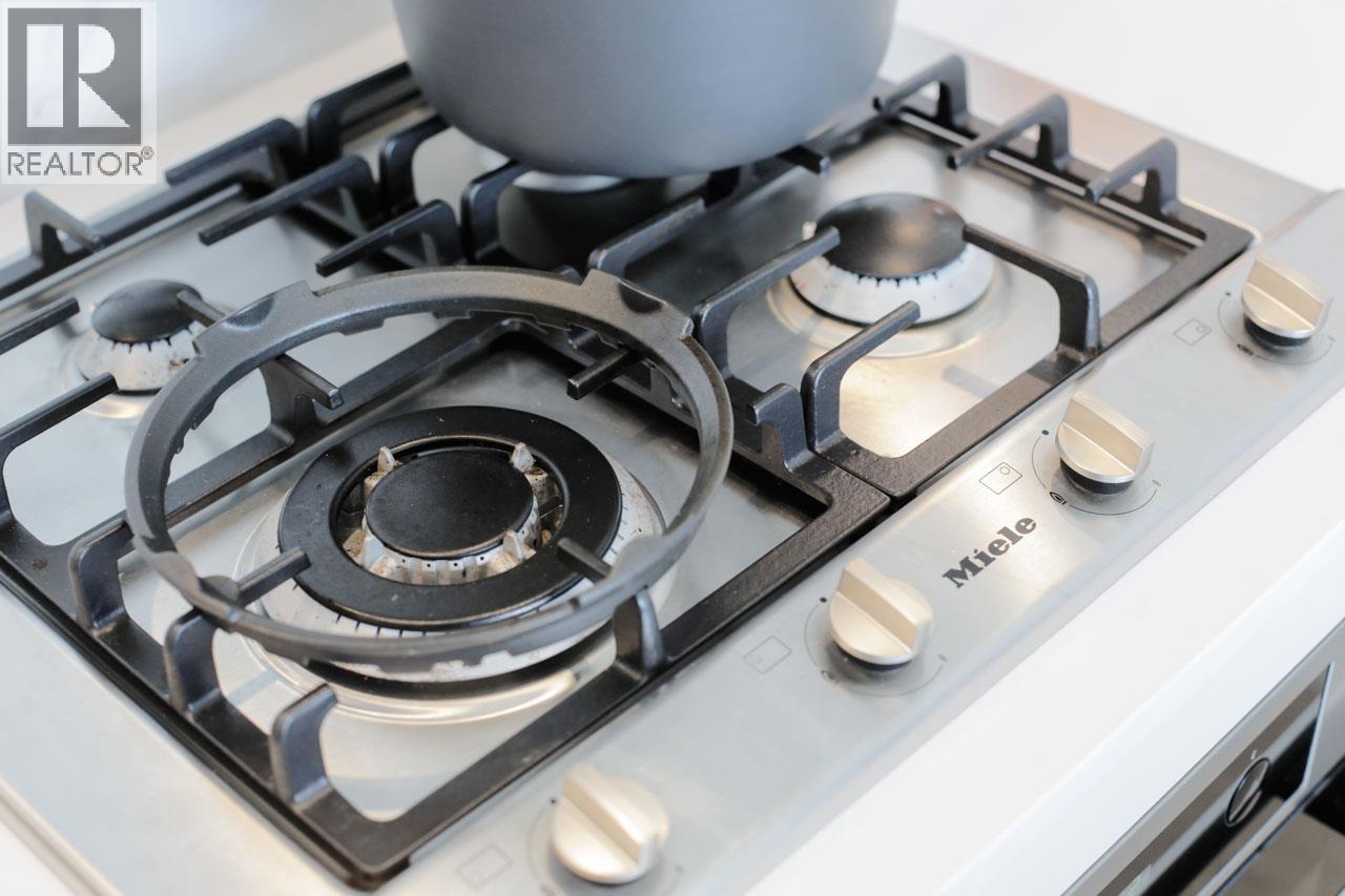 4001 6537 TELFORD AVENUE