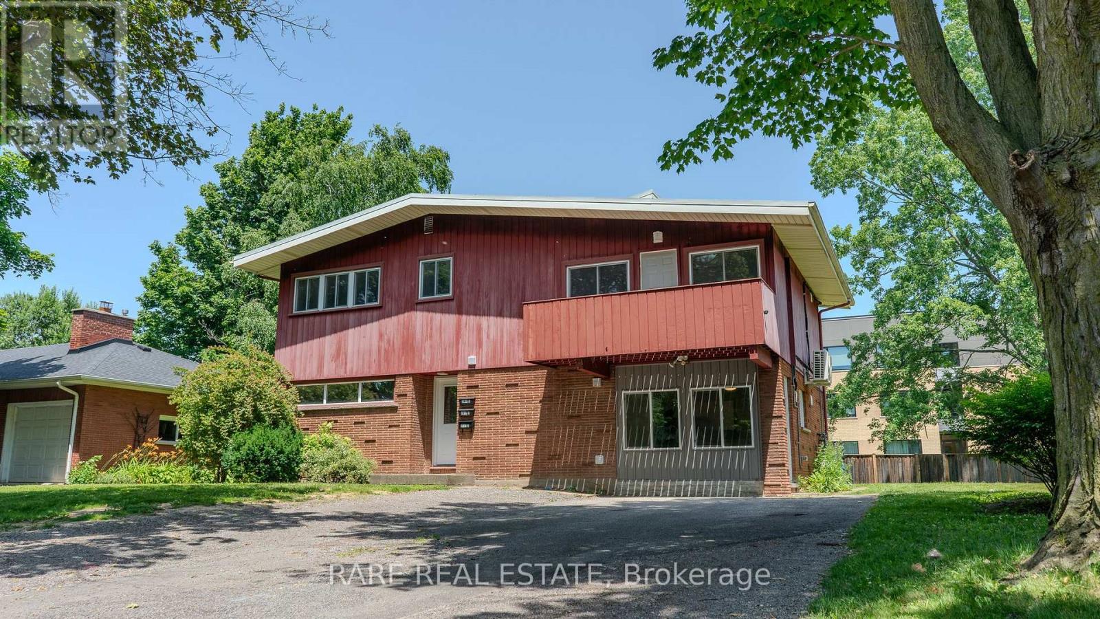 Photo 1 of 17 — 3 - 7 PLAZAWAY STREET Unit 3, Welland (Prince Charles), ON L3C4J6