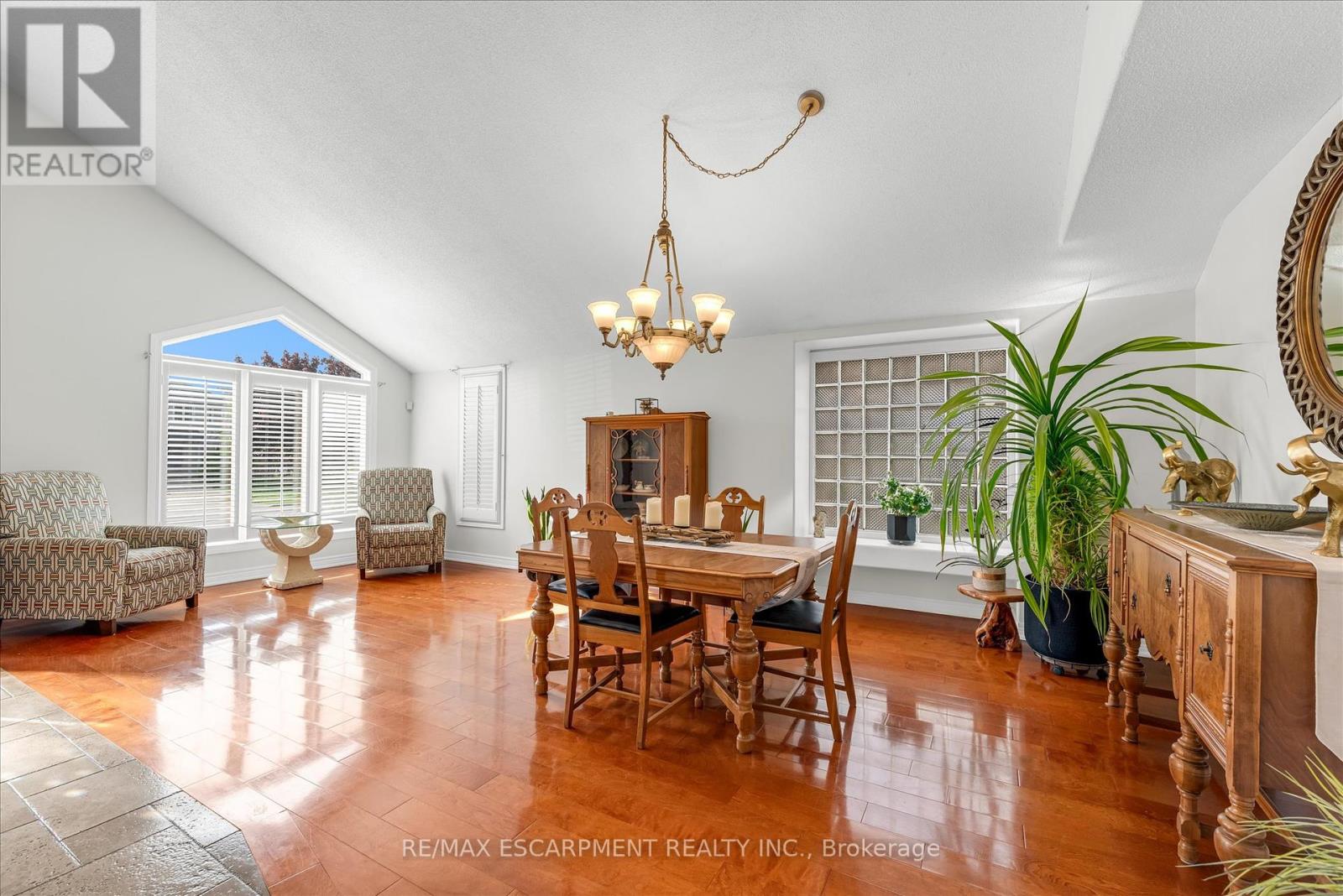 75 GATESTONE DRIVE