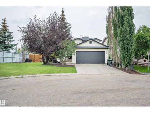 34 FOXBORO CL Sherwood Park AB T8A6C1