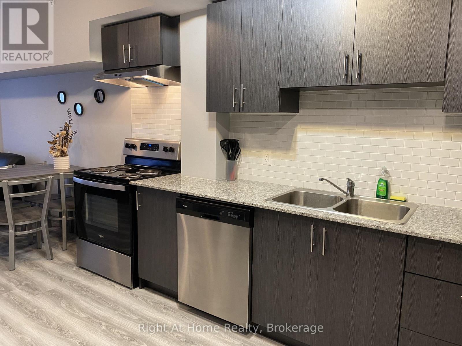 F202 - 275 LARCH STREET