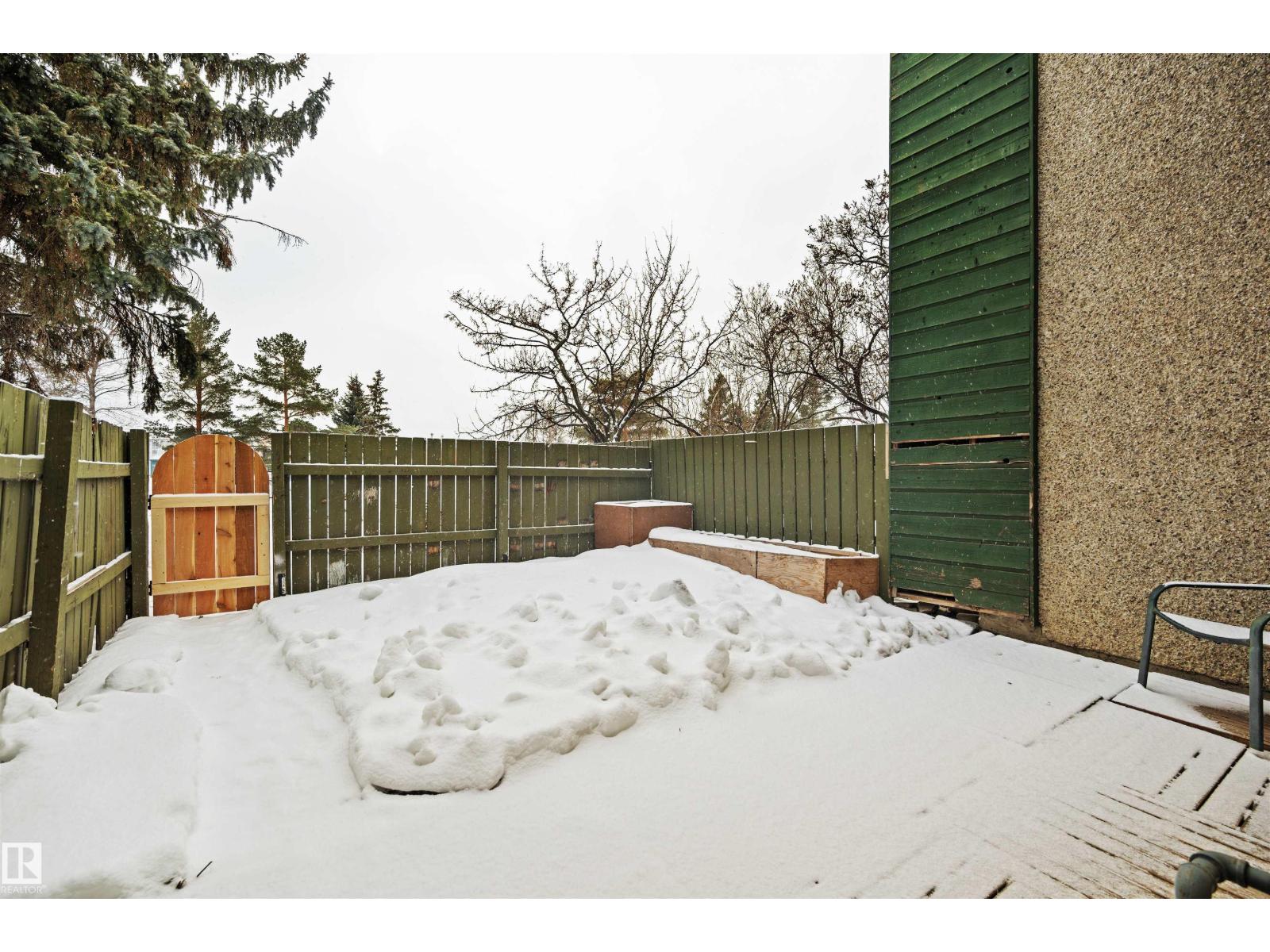 655 ABBOTTSFIELD RD NW