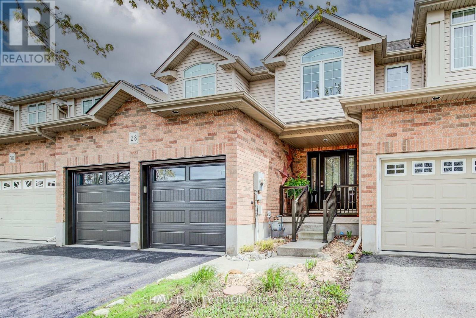 28 WALKER WAY