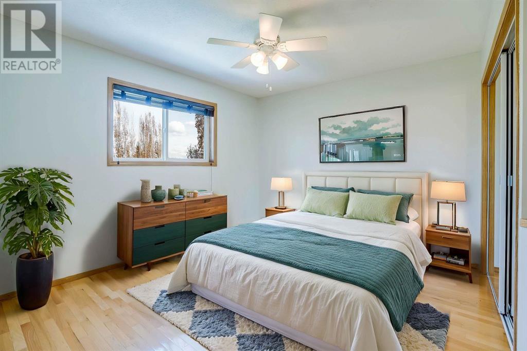 115 Harvest Oak Crescent NE