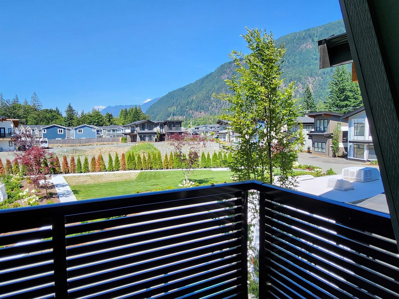 5 798 HOT SPRINGS ROAD|Harrison Hot Springs