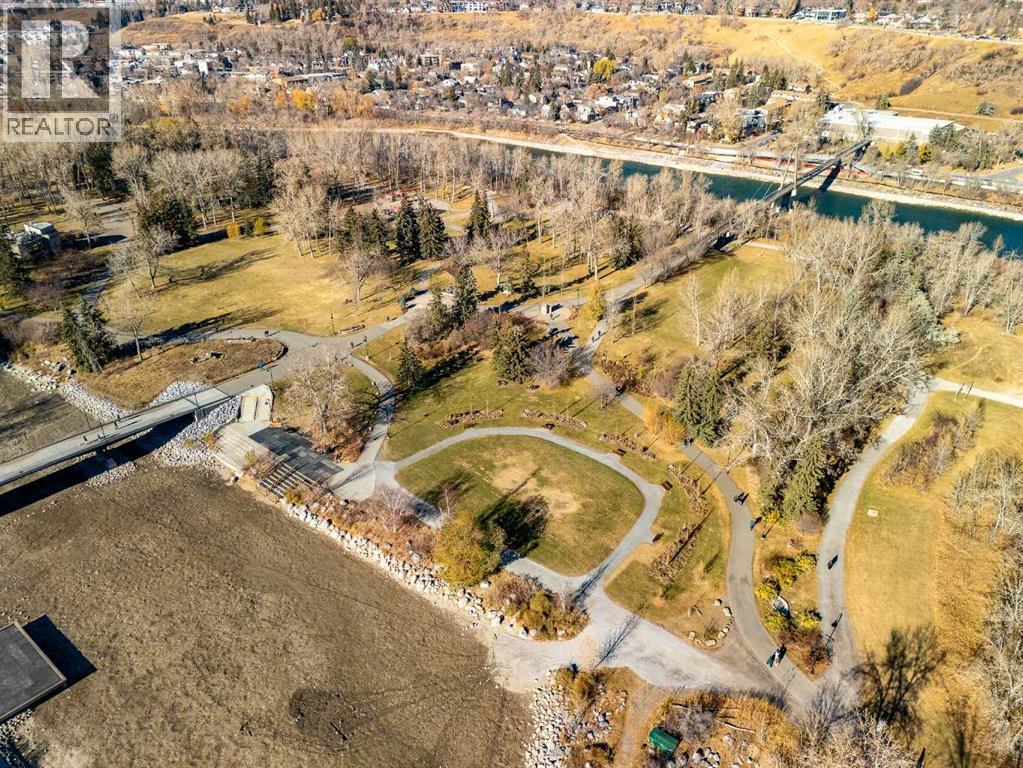 301, 128 2 Street SW