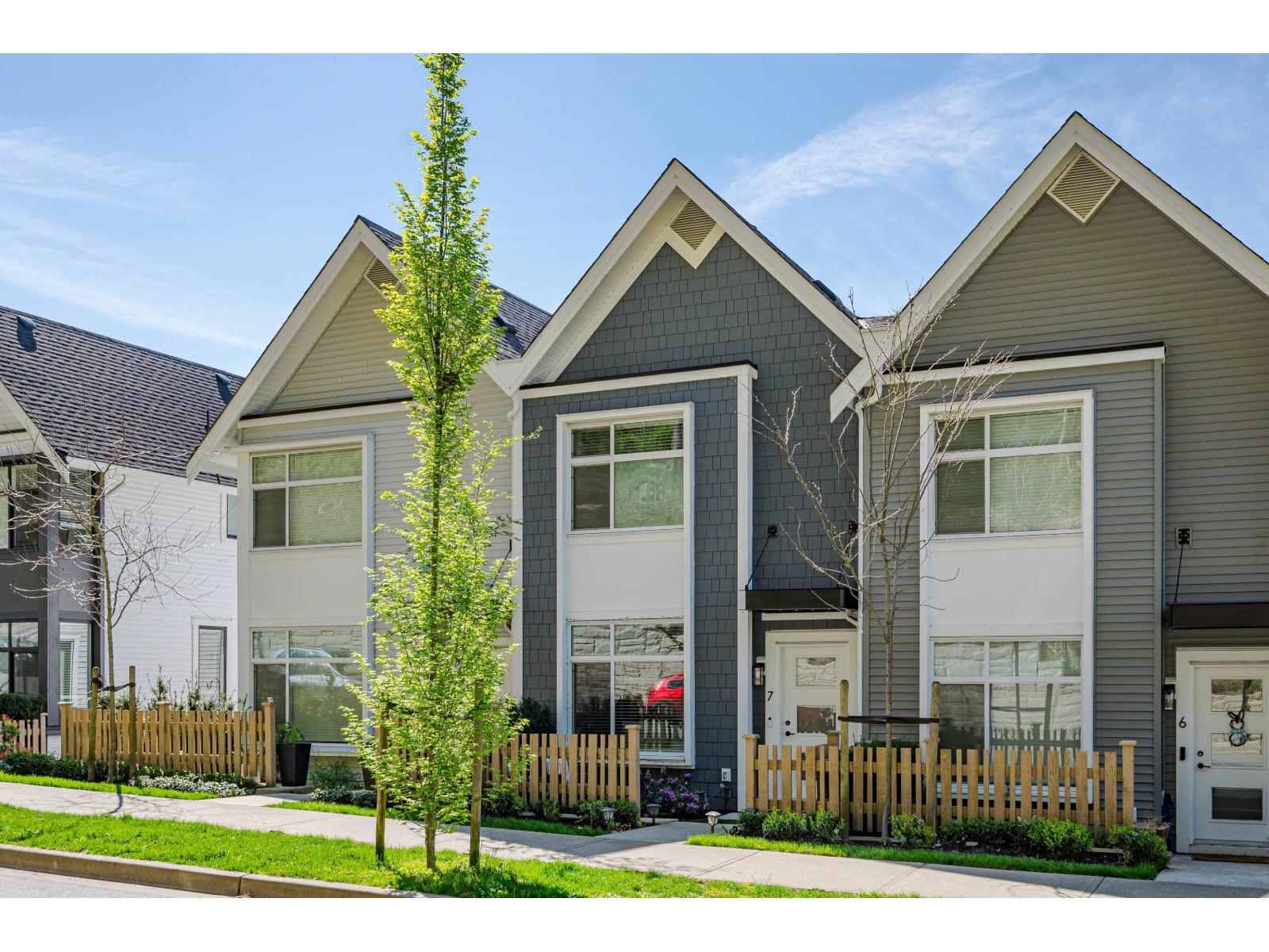 7 33929 BARKER COURT