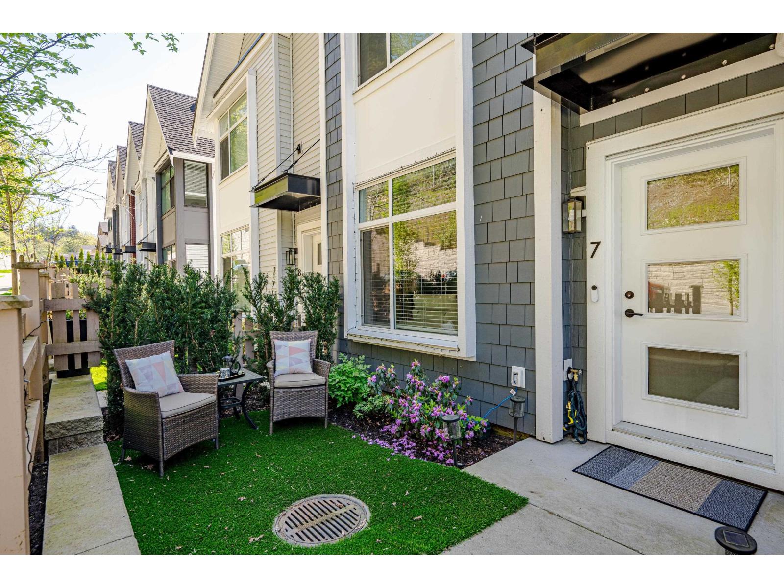 7 33929 BARKER COURT