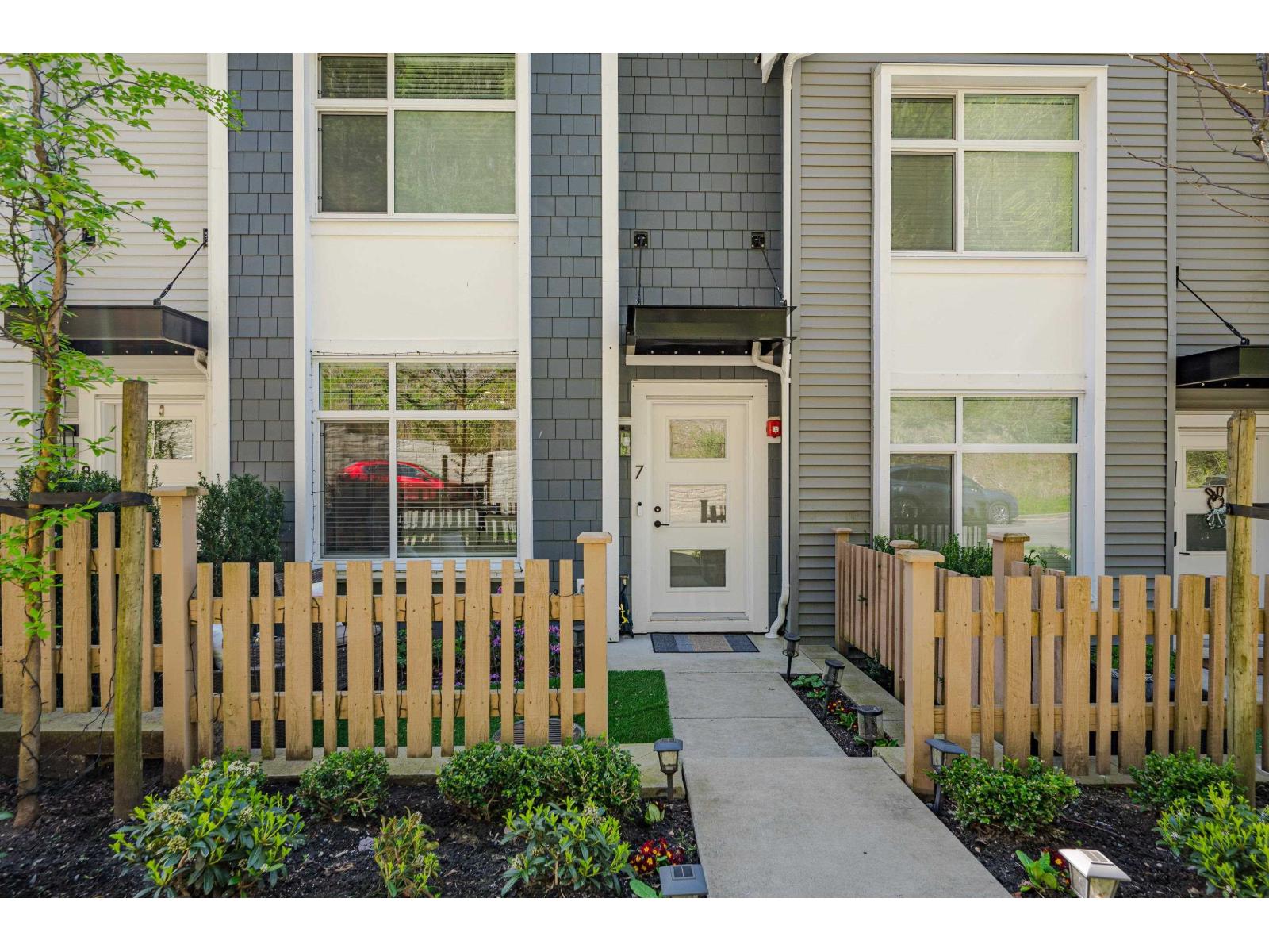 7 33929 BARKER COURT