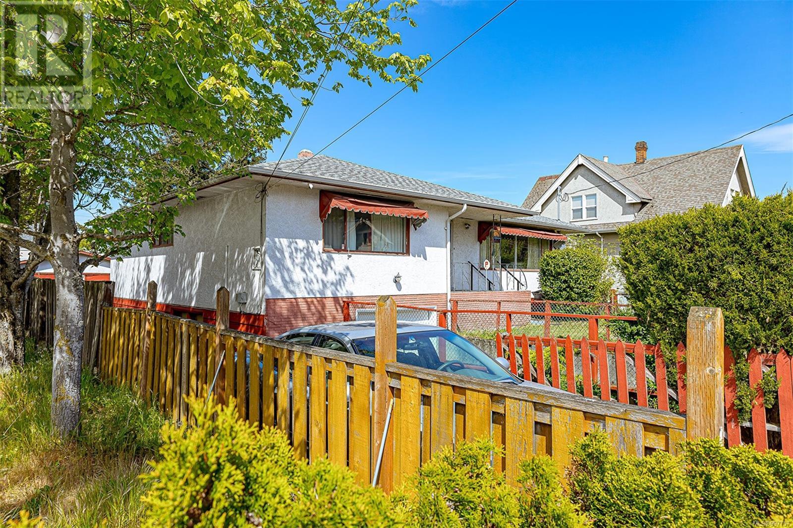 808 Princess Ave