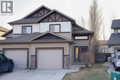 721 Silkstone Close W Lethbridge AB T1J4B9