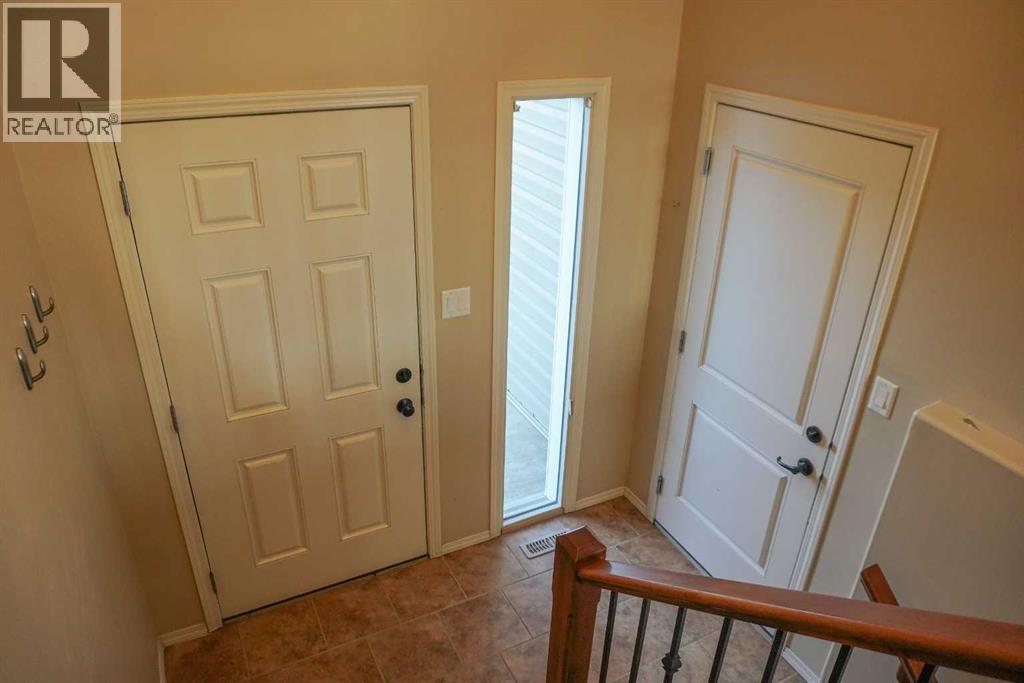 721 Silkstone Close W