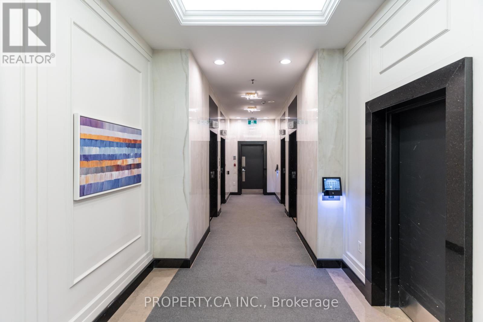 2309 - 8 HILLCREST AVENUE