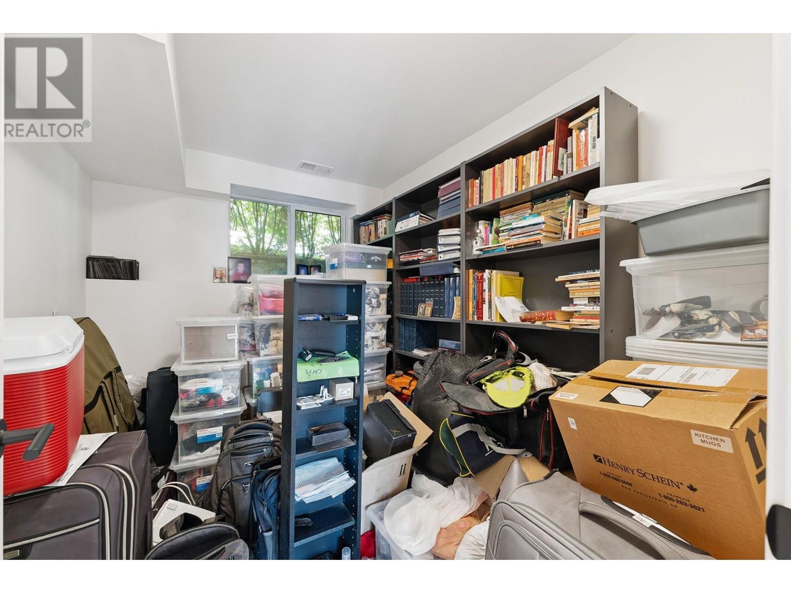 1725 ROSEBERY AVENUE