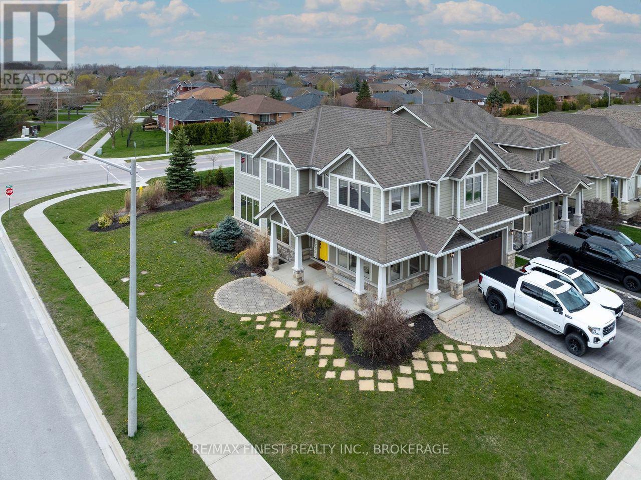 64 TESSA BOULEVARD