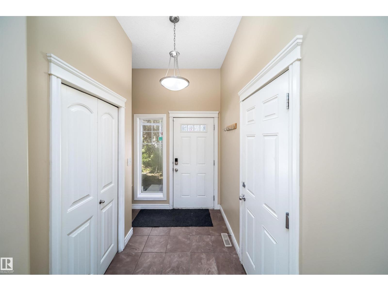 #46 15151 43 ST NW