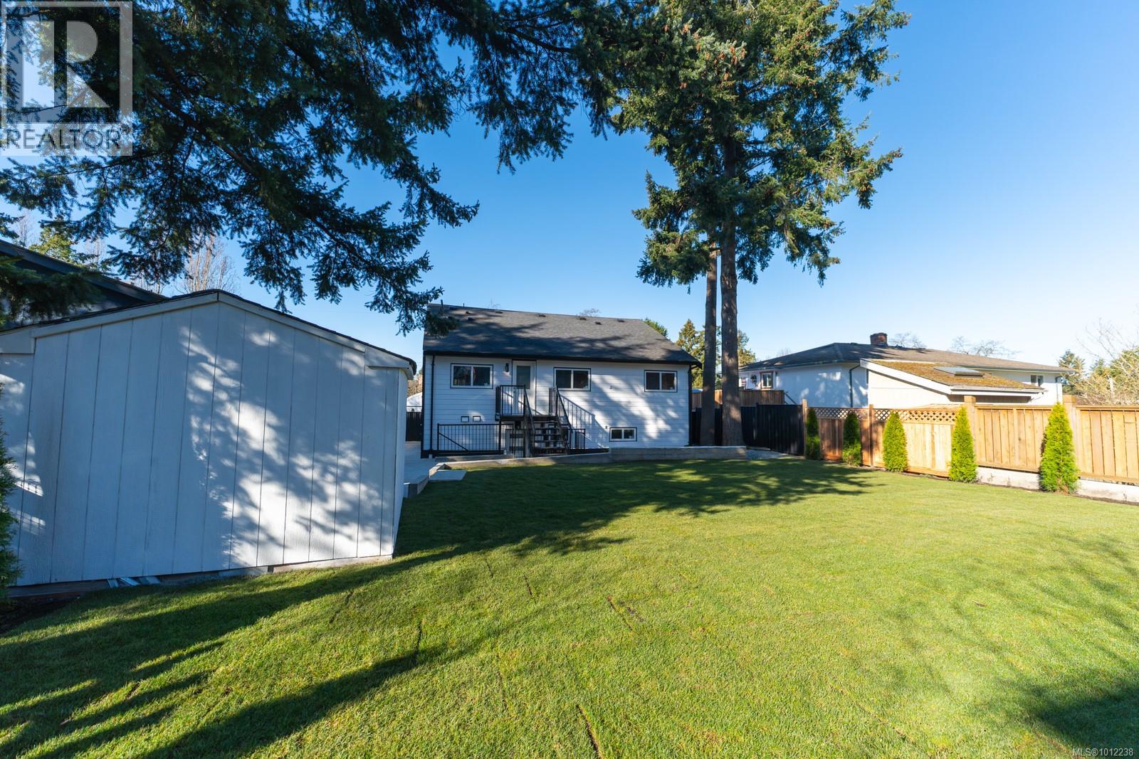 4037 Lakehill Pl