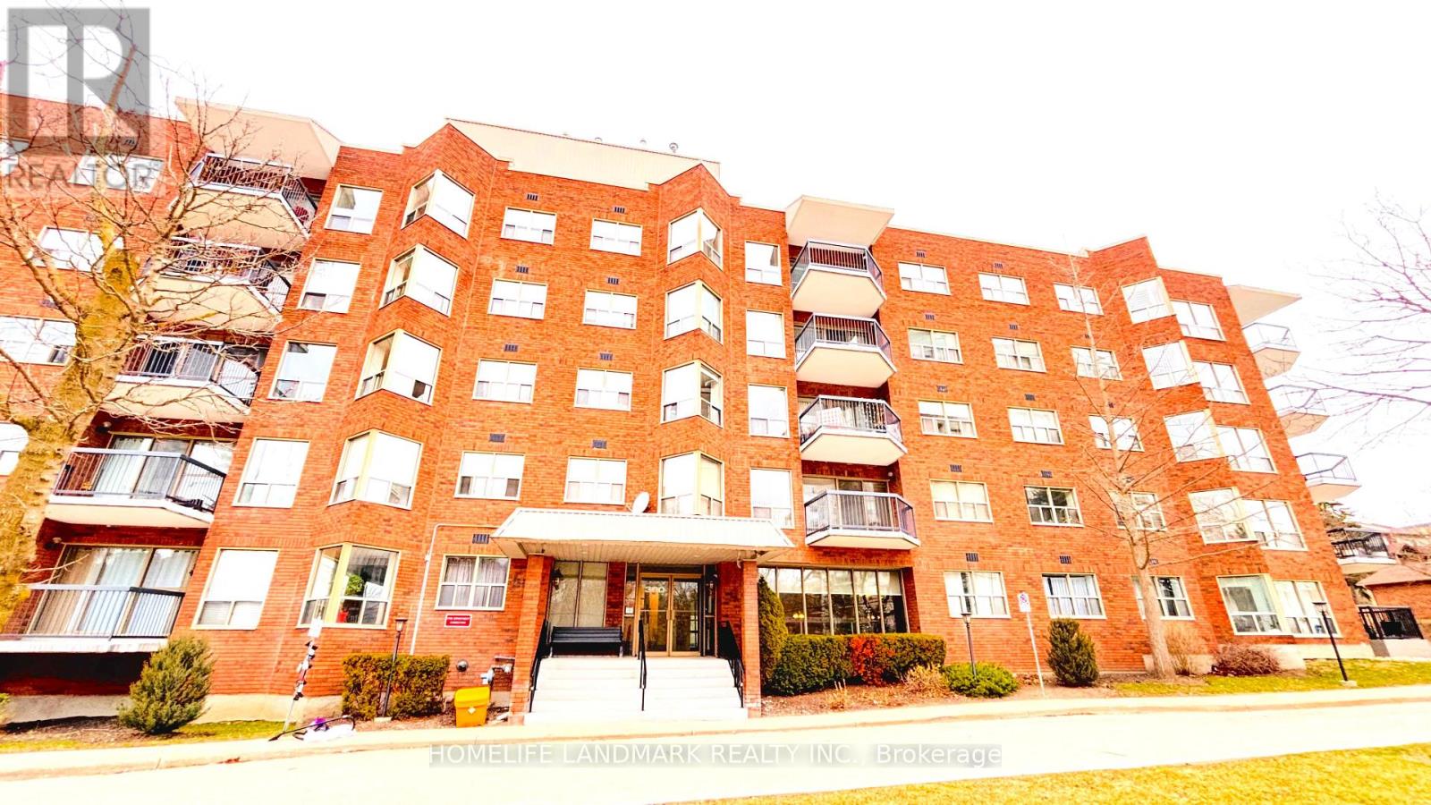 #207 - 300 KEATS WAY