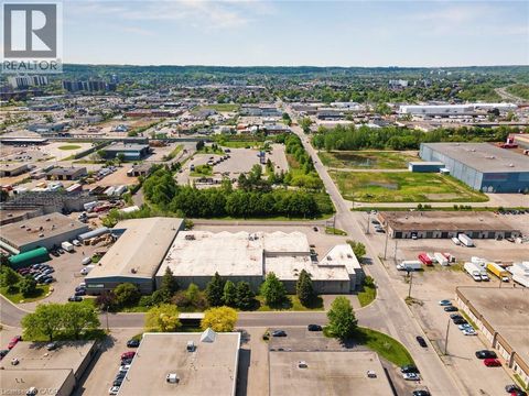 504 KENORA Avenue Hamilton ON L8E3X8