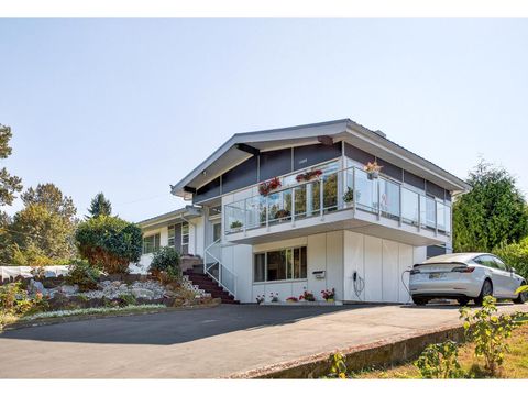 11906 100 AVENUE Surrey BC V3V2W1