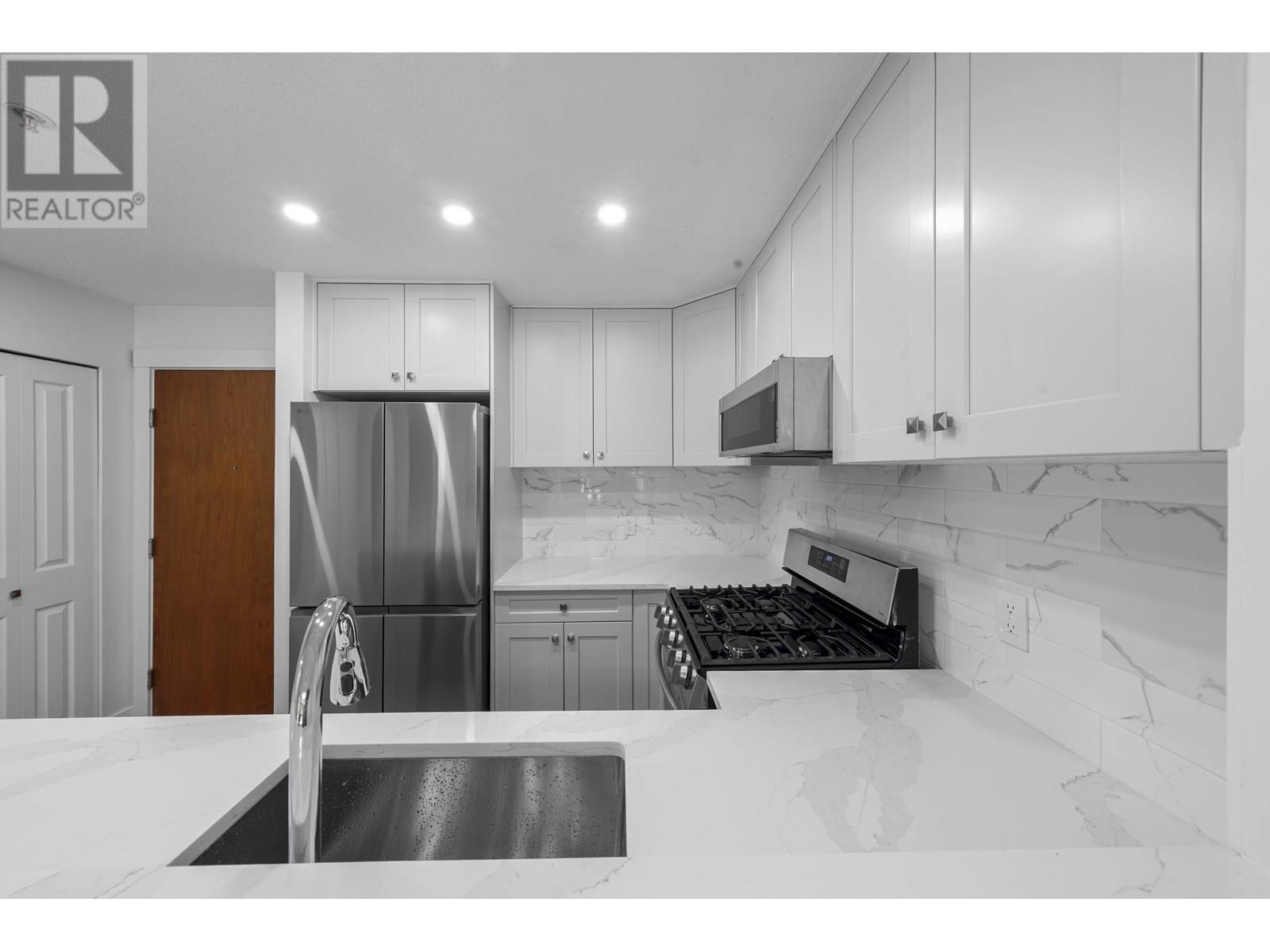 104 2338 WESTERN PARKWAY