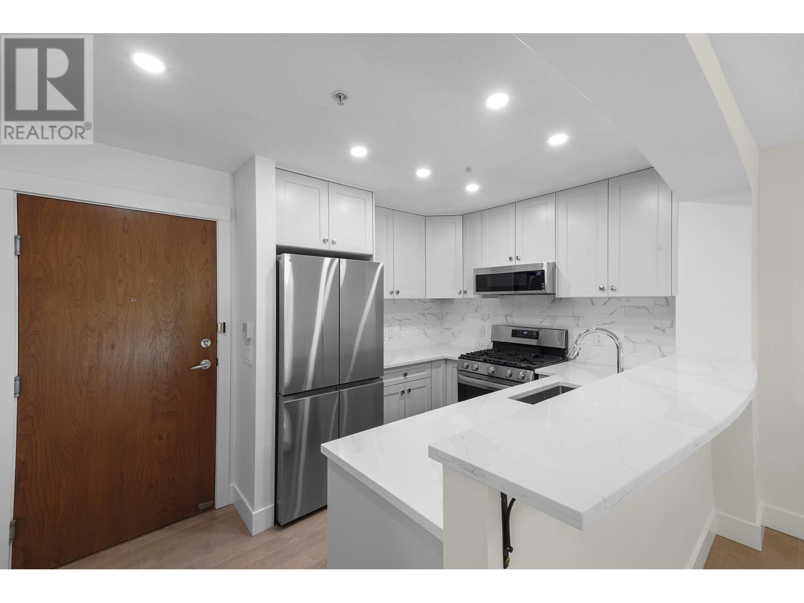 104 2338 WESTERN PARKWAY