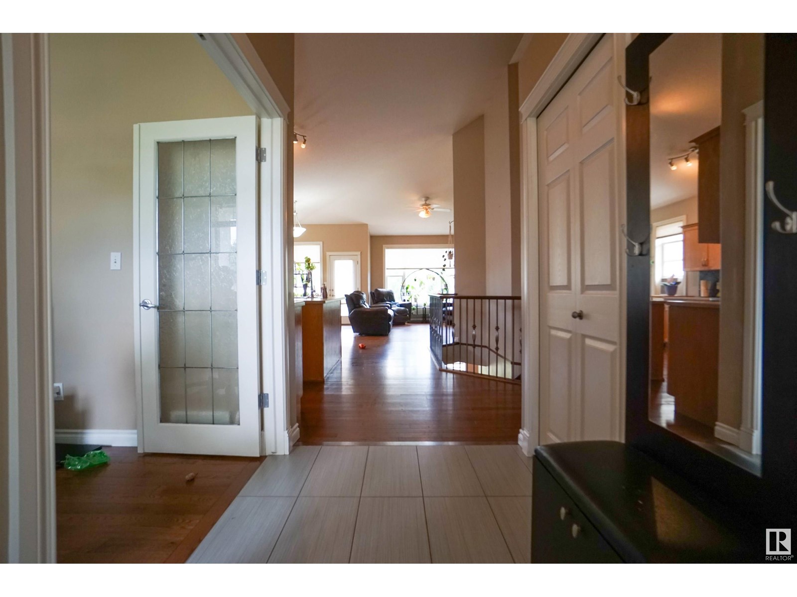 32 CHARLTON WY