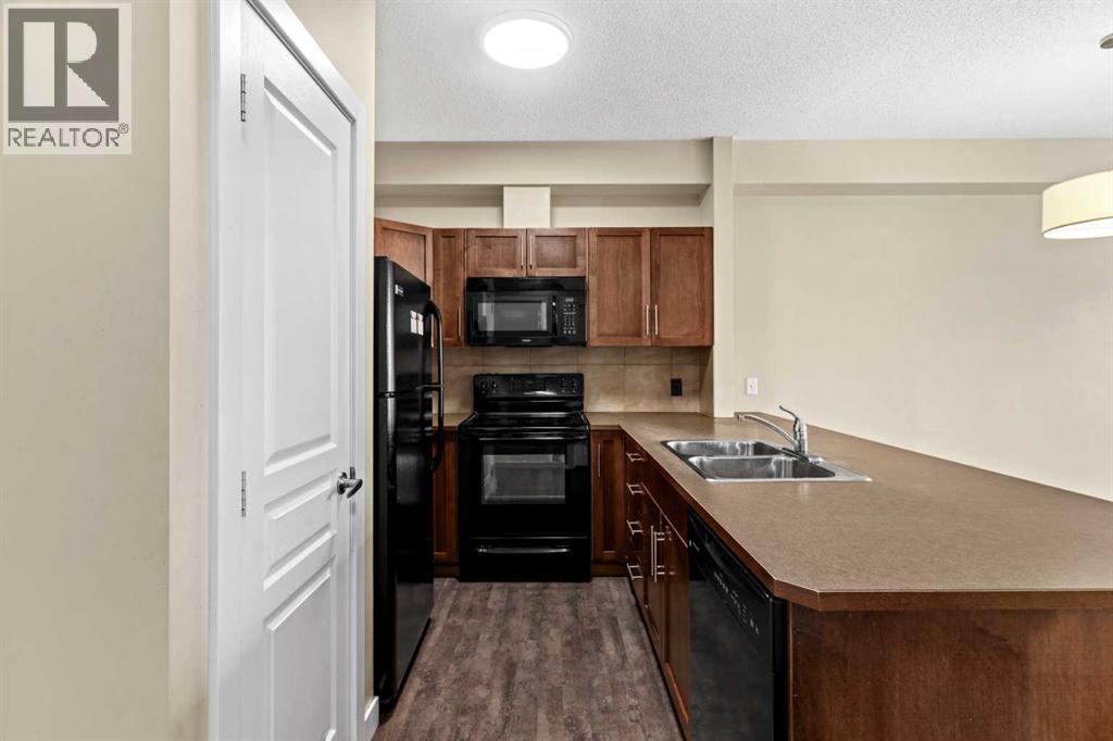 212, 10 Panatella Road NW