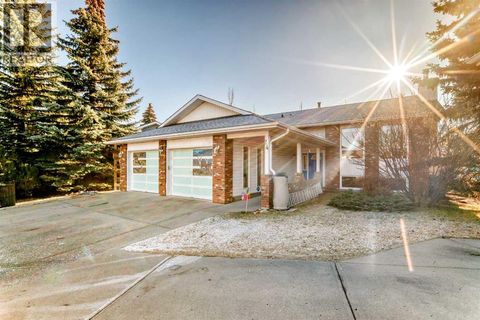 24 West Kerfoot Place Cochrane AB T4C1J4