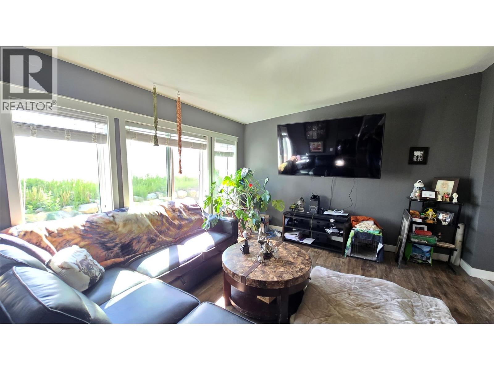 3341 Glengrove Road