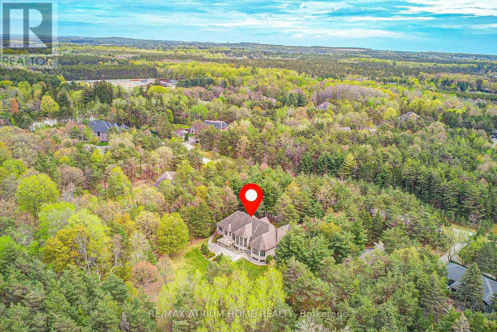 10 WOODLOT COURT