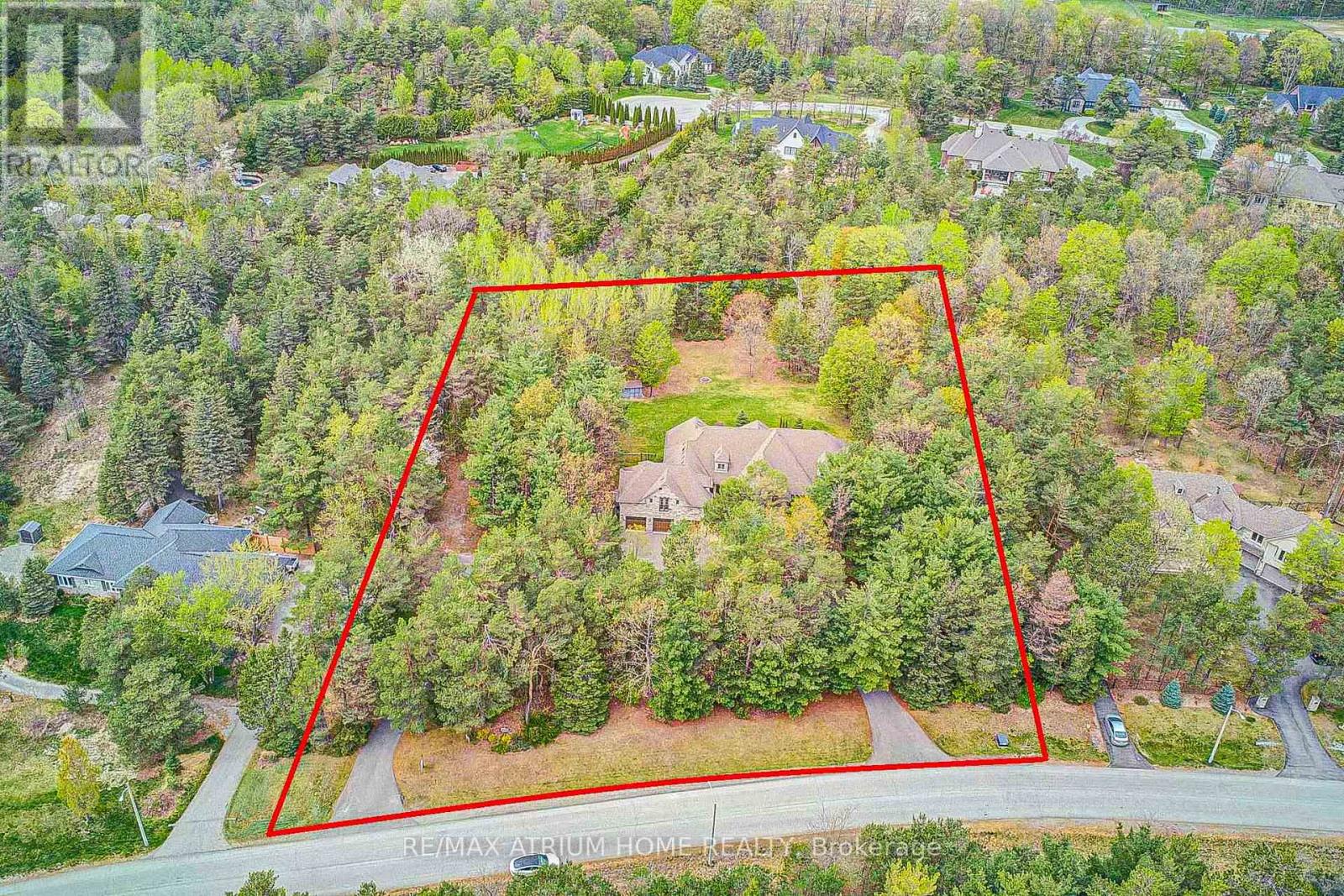 10 WOODLOT COURT