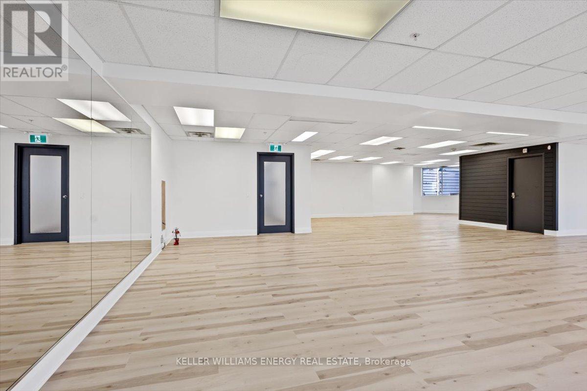 5A - 2 BROCK STREET W