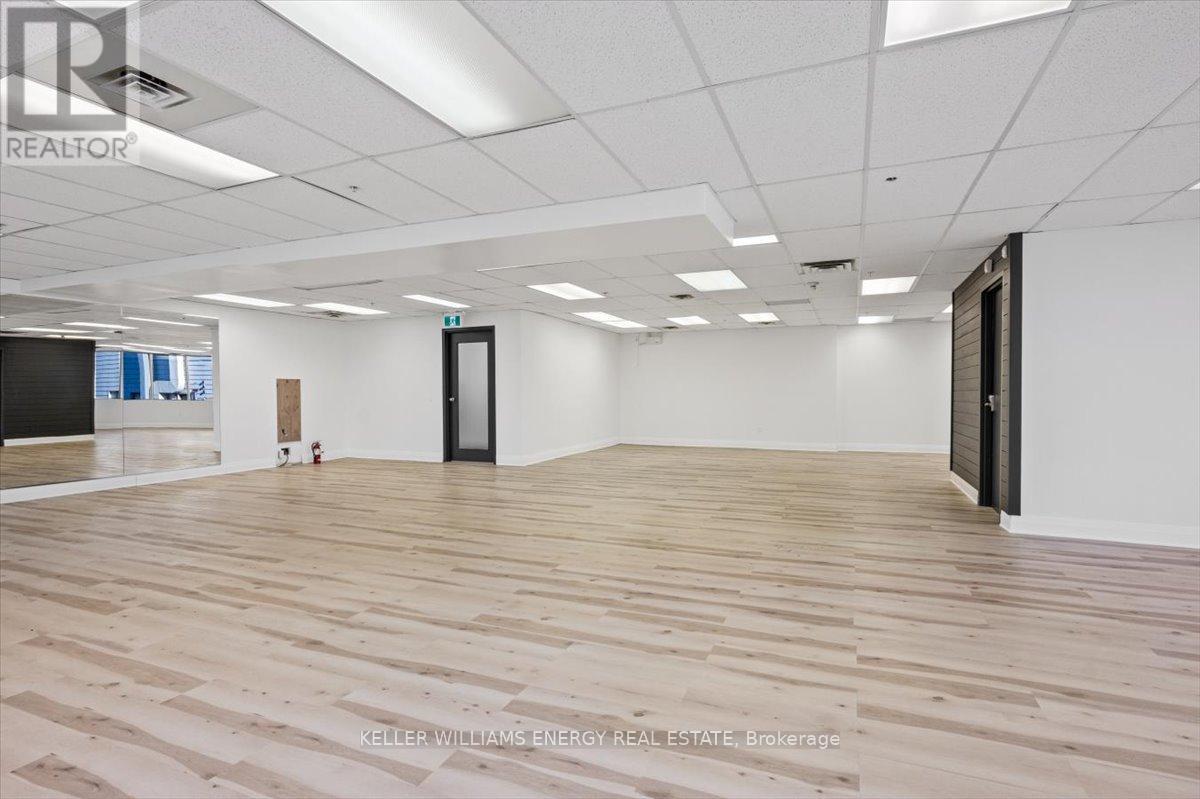 5A - 2 BROCK STREET W