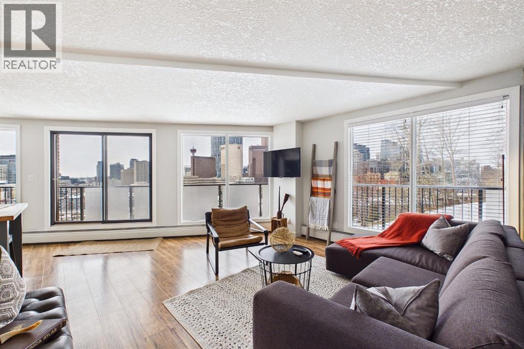 303, 300 Meredith Road NE