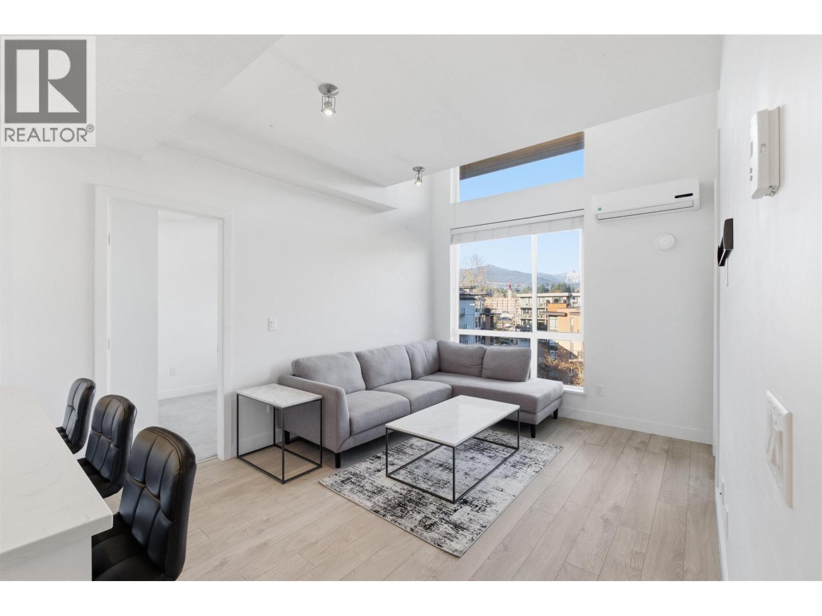 605 719 W 3RD STREET