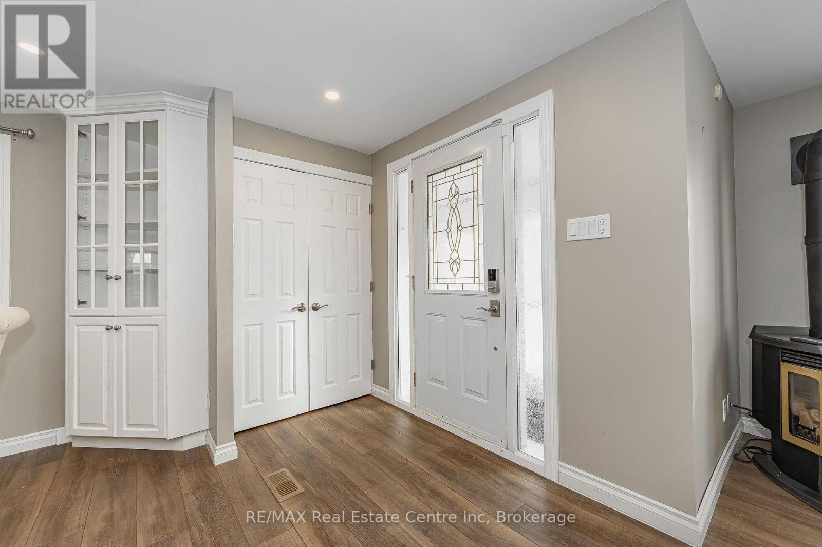 6 STIRLING PLACE