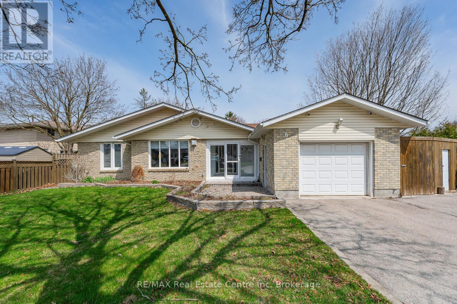 6 STIRLING PLACE
