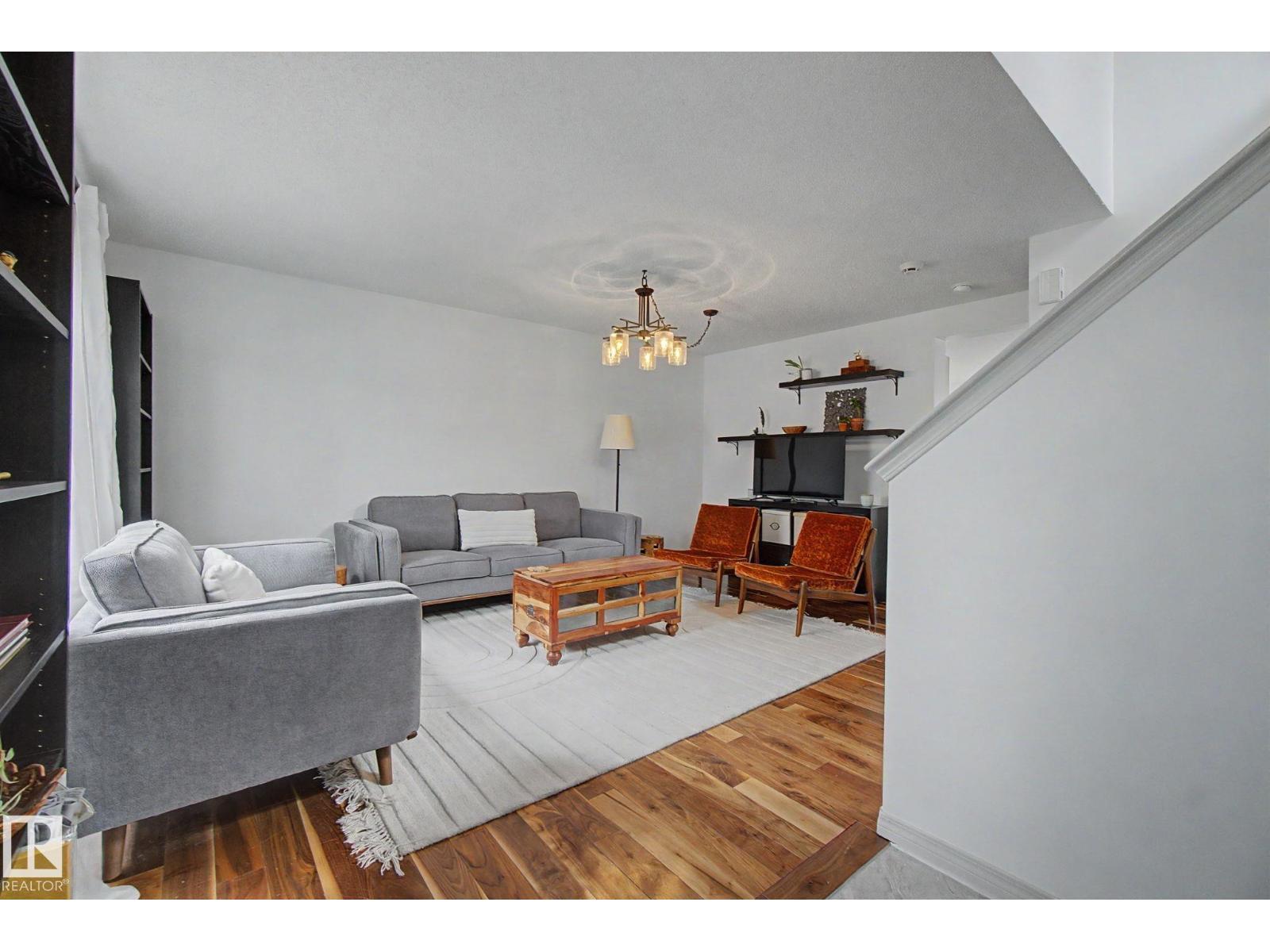 9111 213 ST NW