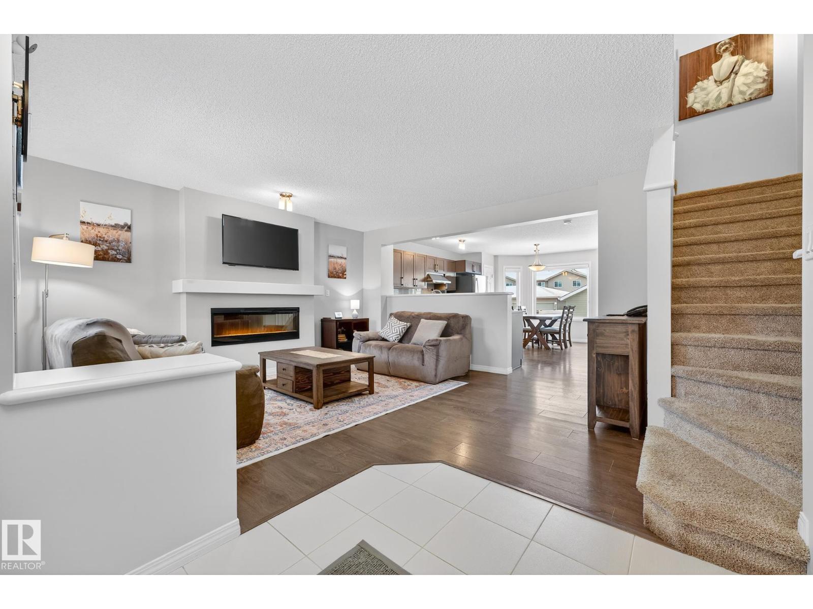 1017 EAST BEND BN NW