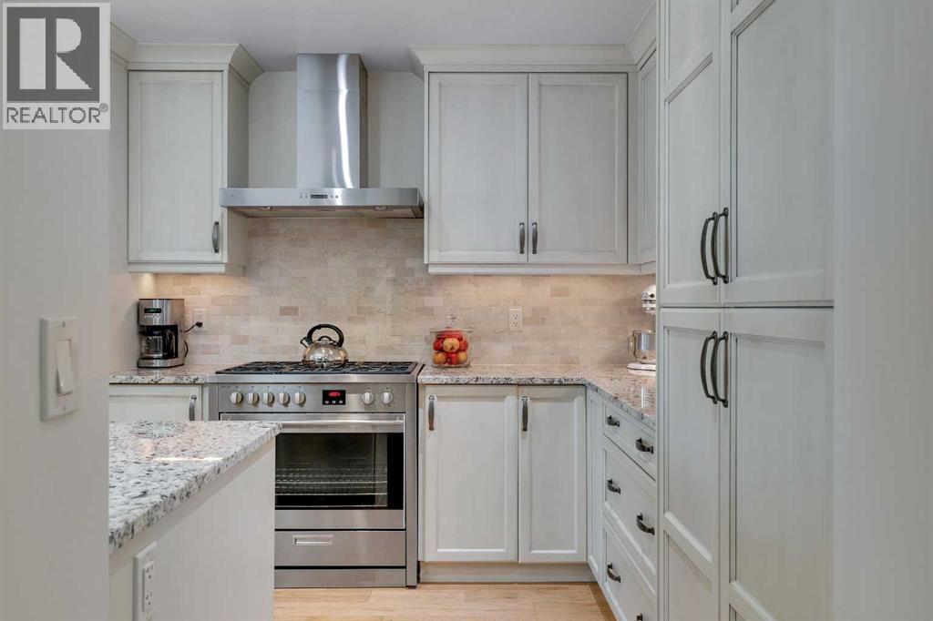 401, 221 Quarry Way SE