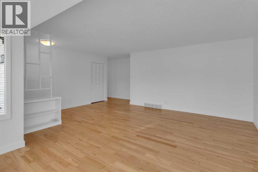 6312 Thorncliffe Drive NW