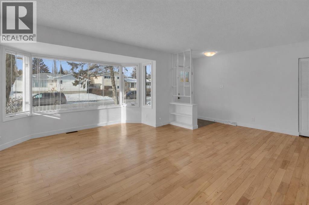 6312 Thorncliffe Drive NW