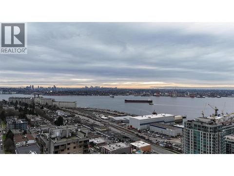 204 155 E 3RD STREET North Vancouver BC V7L1E5