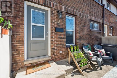8 - 86 BURNS DRIVE Guelph (Riverside Park) ON N1H6V9